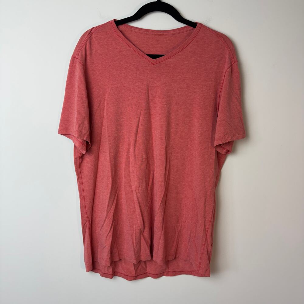 Lululemon Men's V-neck Short Sleeve T-shirt Brick Red Size Large